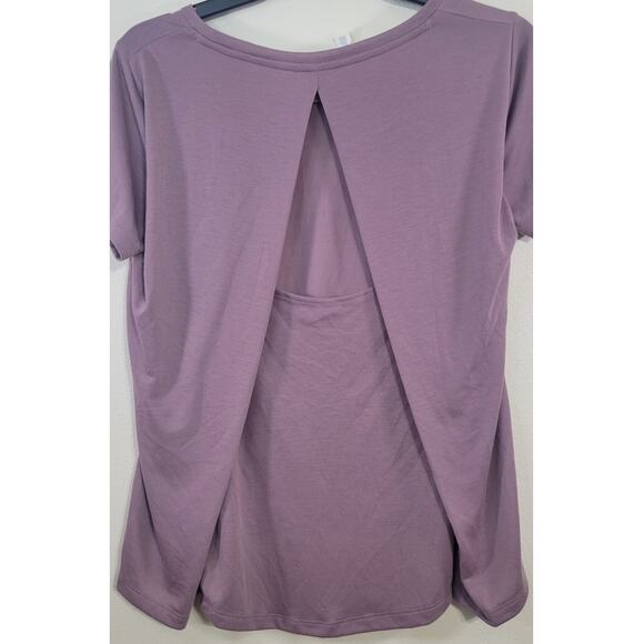 Under Armour Shirt Womens X-Small Heat Gear T-Shirt Sporty Active Athleisure Top - Picture 3 of 6